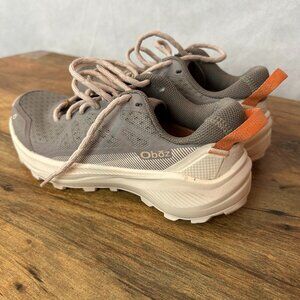 Oboz Hiking Shoes - Women's Size 7 - Gray Cream - Barely Worn